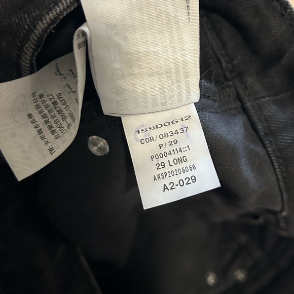 Abercrombie & Fitch Curve Love High Rise Mom Jeans in Black Rip Knee 29/8 Long - Picture 7 of 7